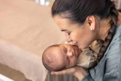 Εμβρυομεταφορά με κατεψυγμένα έμβρυα σε φυσικό κύκλο – Όσα πρέπει να γνωρίζετε
